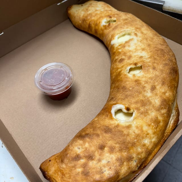 Regular Topping Stromboli.